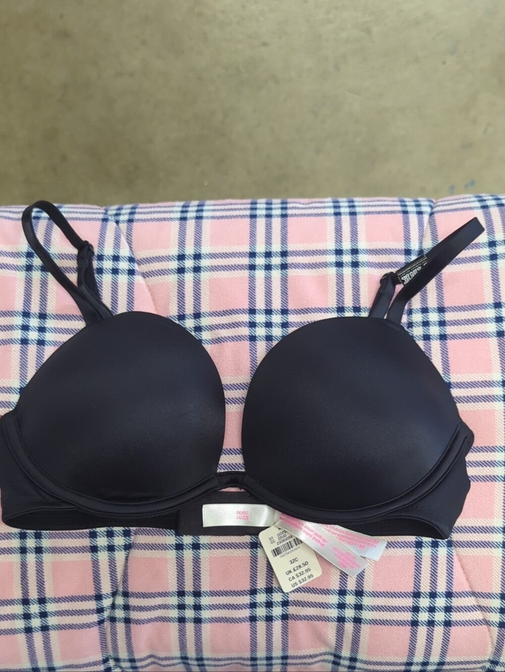 PINK Victoria's Secret Everywhere Super Push-up Bra NEW